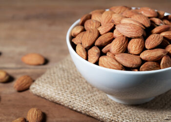 តើគ្រាប់អាល់ម៉ុន (ALMOND) ផ្តល់នូវអាហារូប្ថម្ភអ្វីខ្លះដល់រូបរាងកាយមនុស្ស?