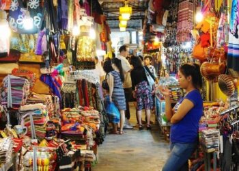 ទីផ្សារសំលៀកបំពាក់នៅកម្ពុជា មានទំហំទឹកប្រាក់ជិត ៣០០លានដុល្លារអាមេរិកក្នុង ២០២៤
