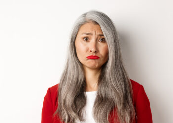 មូលហេតុដែលបណ្តាលឱ្យ… សក់ស្កូវមុនអាយុ