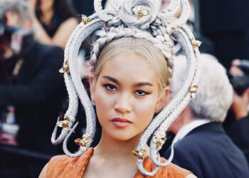 តារាម៉ូដែល គឹមចេង ទទួលការចាប់អារម្មណ៍ខ្លាំងក្រោយគ្រងឈុត “អប្សរាមេ”