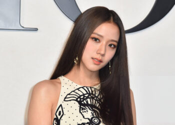 តារាស្រី K-Pop ៧ រូប ថតស៊ីកាមេរ៉ាខ្លាំង អ្នកគាំទ្រសរសើរពេញៗមាត់ថា idol ស្អាតទាំងក្នុង ស្អាតទាំងក្រៅ!