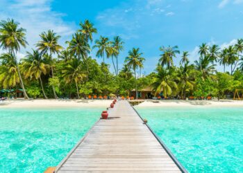 កោះ ស្អាតបំផុតទាំង ៥ នៅលើពិភពលោក​ សម្រាប់អ្នកចូលចិត្តភាពស្ងប់ស្ងាត់​ និង រ៉ូមែនទិច