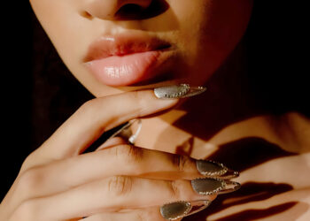 បើកបង្ហាញម៉ូតក្រចក… កំពុងទទួលការពេញនិយមខ្លាំងនៅក្នុងឆ្នាំ 2024!