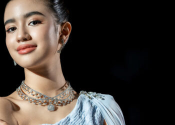 ព្រះនាងតូច នរោត្តម​​ ជេនណា បន្ត​កិច្ចសន្យាថ្មីជាមួយហាងពេជ្រដ៏ធំមួយ