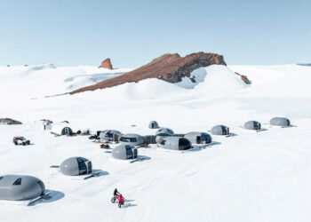 White Desert Antarctica គឺជាជំរុំប្រណីតដាច់ស្រយាលបំផុតរបស់ពិភពលោក