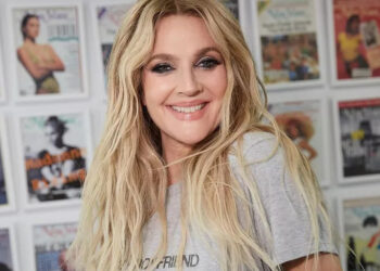 Drew Barrymore អាយុ 49 ឆ្នាំ តែមើលទៅដូច 25 ហើយទាំងនេះជាផលិតផលដែលនាងប្រើ
