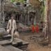 Stefano Ricci ប្រ៊េនប្រណិតរបស់អ៊ីតាលី ថតរូបផ្សព្វផ្សាយម៉ូតសម្លៀកបំពាក់ នៅប្រាសាទបុរាណ របស់កម្ពុជា