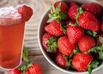 Let’s Make Strawberry Beermosas!