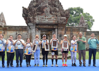 មនុស្សប្រមាណ ១០០០នាក់ មកពី១៣ប្រទេស បានចូលរួមព្រឹត្តិការណ៍កីឡារត់ ដើម្បីអបអរសាទរ ប្រសាទព្រះវិហារ ខួបលើកទី១៦