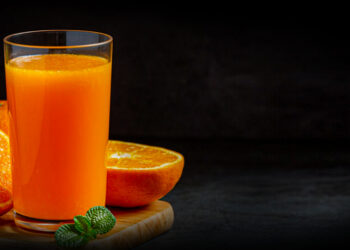 ស្វែងយល់អំពីអត្ថប្រយោជន៍នៃទឹកក្រូចស្រស់ចំពោះសុខភាព