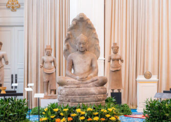 វត្ថុបុរាណខ្មែរចំនួន៧០ បានប្រគល់ត្រឡប់មកខ្មែរវិញ ក្រោយពីត្រូវបានបាត់បង់អស់រយៈពេលរាប់សិបឆ្នាំ