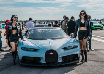 រថយន្តប្រណិតជាច្រើនគ្រឿង បើកសាកល្បងនៅព្រលានយន្តហោះសៀមរាបចាស់ ត្រៀមចូលរួមព្រឹត្តិការណ៍ Gumball 3000 Rally in Cambodia