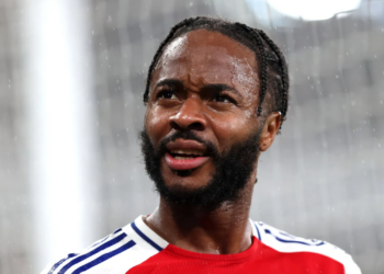 អតីតតារាឆ្នើមរបស់ក្រុមជម្រើសជាតិបារាំងបានរិះគន់ក្រុម Arsenal របស់ Sterling ថាជាការខកចិត្តដ៏ធំ