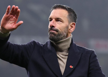 Van Nistelrooy ចាកចេញពី Manchester United បន្ទាប់ពី Amorim ក្លាយជាគ្រូបង្វឹក