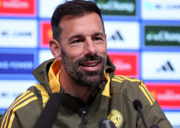 Ruud van Nistelrooy ឆ្លុះបញ្ចាំងពីការចាកចេញពី Manchester United នៅពេលដែលគាត់មកទទួលបន្ទុកនៅ Leicester City