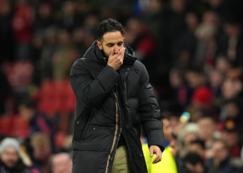 Manchester United ជួបបញ្ហារខ្សែការពាររបស់យ៉ាងធ្ងន់ធ្ងរ មុនការប្រកួតទល់នឹង Arsenal នៅយប់នេះ