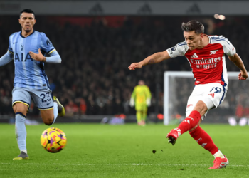 Arsenal បានយកឈ្នះ Tottenham Hotspur ក្នុងលទ្ធផលតានតឹង