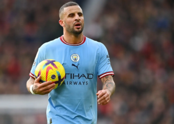 Kyle Walker របស់ក្លឹប Manchester City បានច្រានចោលការផ្តល់ជូនដ៏ធំពីអារ៉ាប៊ីសាអូឌីត