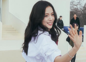 The first K-pop artist to attend the Grand Dîner du Louvre gala