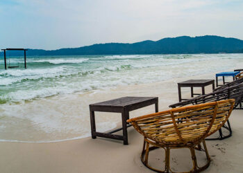 ឆ្នេរខ្សាច់សក្បុស ទាំង 4 នៅតំបន់ទេសចរណ៍ “កោះរ៉ុង”