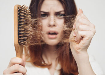 ចៀសវាងកំហុសទាំងនេះ 7នេះ អស់បញ្ហាជាមួយសក់ឡើងប្រេង