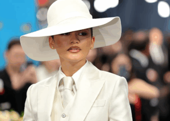 Collection “White Suits” លើកម្រាលព្រំក្រហម កម្មវិធី Met Gala 2025